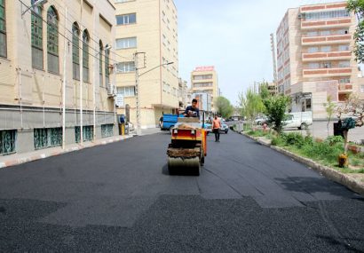 بهسازی کوی فروردین با توزیع ۳۵۰ تن آسفالت بهسازی کوی فروردین با توزیع ۳۵۰ تن آسفالت