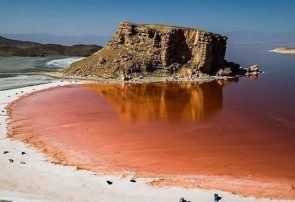 تهدید طوفان نمکی در نتیجه بحران خشک شدن دریاچه ارومیه/ مصرف 2.1 میلیارد مترمکعب آب در آذربایجانشرقی تهدید طوفان نمکی در نتیجه بحران خشک شدن دریاچه ارومیه/ مصرف ۲٫۱ میلیارد مترمکعب آب در آذربایجانشرقی