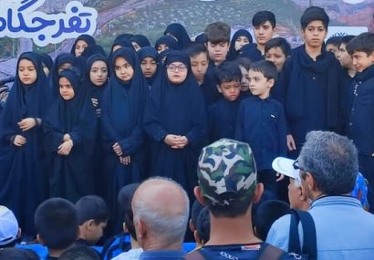 دو سرود مذهبی با همخوانی ۱۵۰ نونهال و نوجوان تولید شد/ نوای «ای مهربان حسین» و «غملی اؤرکلر» در سوگ سیدالشهدا (ع) دو سرود مذهبی با همخوانی ۱۵۰ نونهال و نوجوان تولید شد/ نوای «ای مهربان حسین» و «غملی اؤرکلر» در سوگ سیدالشهدا (ع)