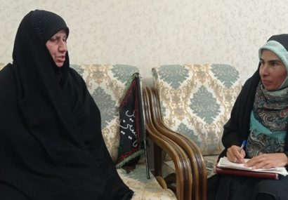 ۴۰ سال مرثیه داری/ از حسین( ع) آبرو می گیریم ۴۰ سال مرثیه داری/ از حسین( ع) آبرو می گیریم