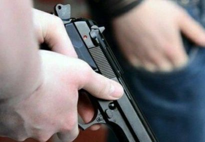 زمینگیر شدن متهمی که اقدام به اسیدپاشی کرد زمینگیر شدن متهمی که اقدام به اسیدپاشی کرد