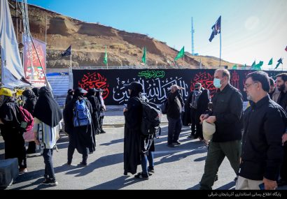بازدید استاندار آذربایجان شرقی از روند خدماتدهی به زائران اربعین حسینی در مرز تمرچین بازدید استاندار آذربایجان شرقی از روند خدماتدهی به زائران اربعین حسینی در مرز تمرچین