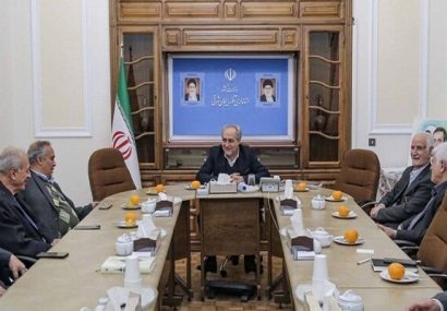 راه‌اندازی مرکزی که کودکی و سالمندی را به یکدیگر وصل کند